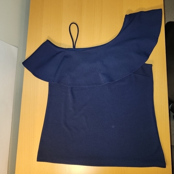 Banana Republic navy blue ruffle top in size medium - Picture 3 of 9
